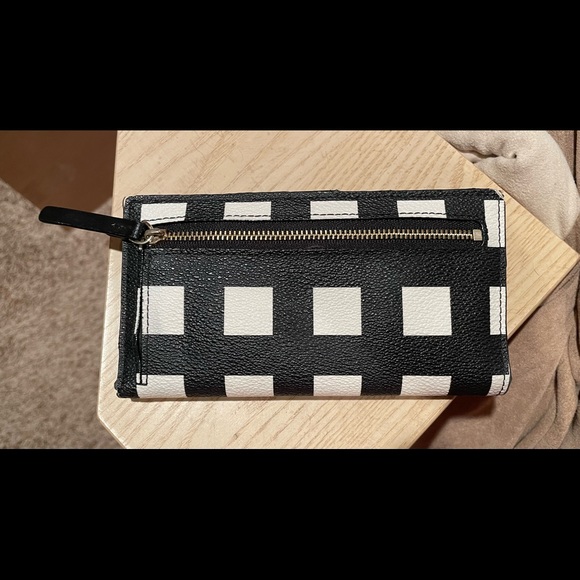 Kate Spade Wallet - Picture 2 of 4